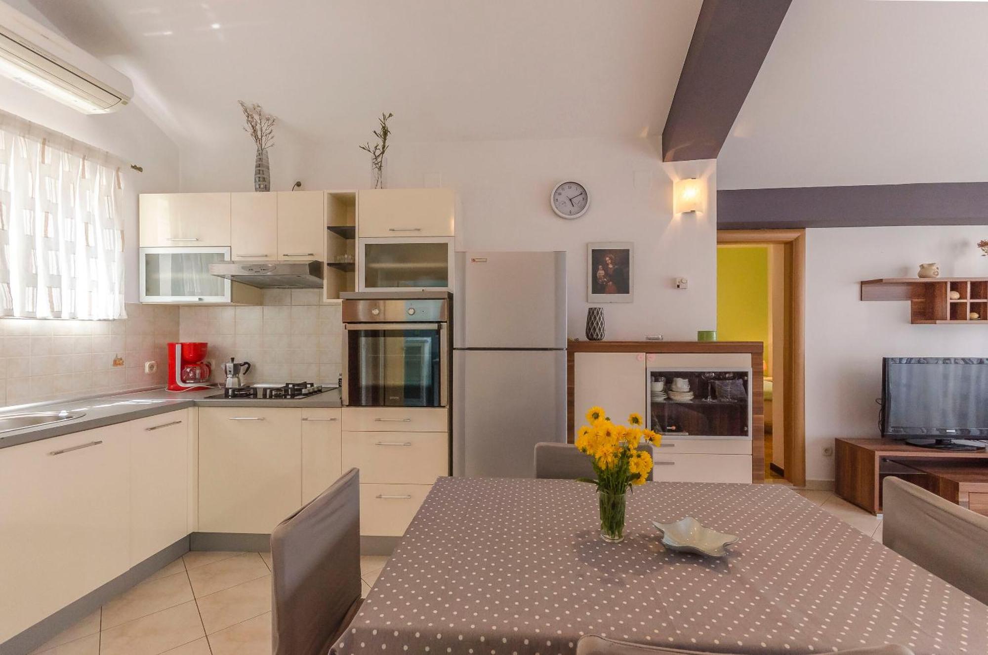 Apartments Grgo Vodice Bagian luar foto